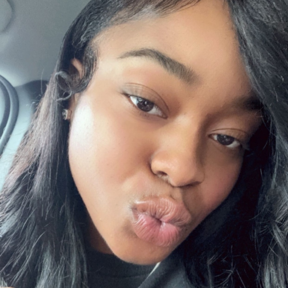 Meet your Posher, Jermia